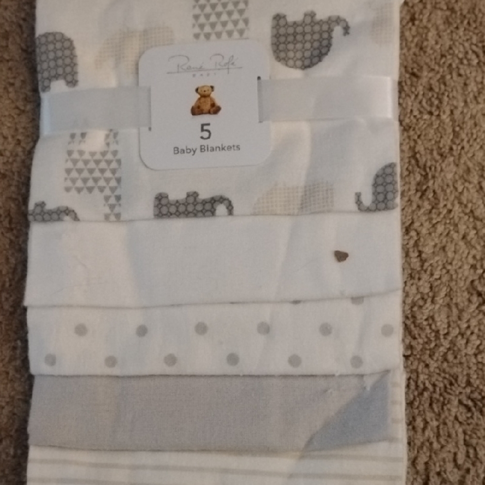 Rene Rofe Elephant Baby Blanket Set - Gray and White